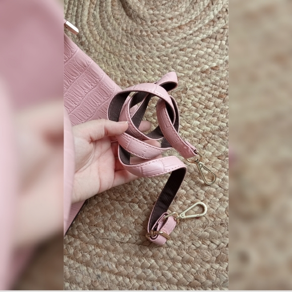 Baby Pink Crock Satchel Handbag As New - Picture 14 of 16